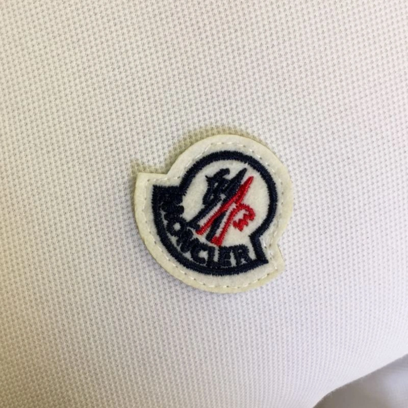 Bold Moncler T-Shirts 142324