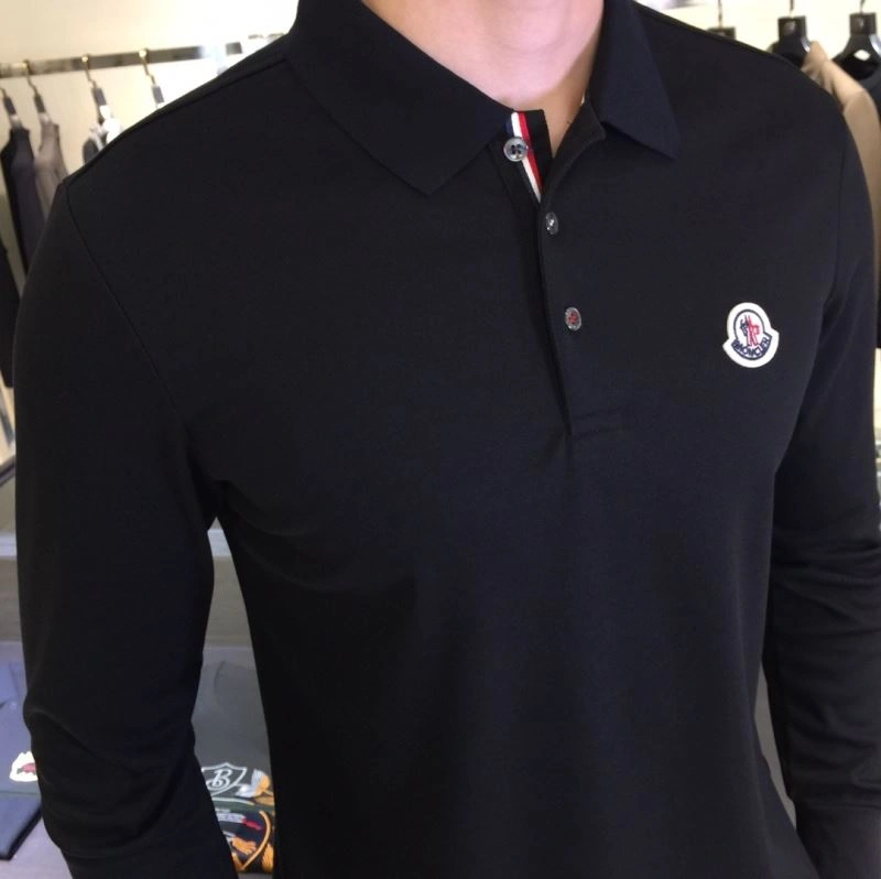 Elegant Moncler T-Shirts 142321