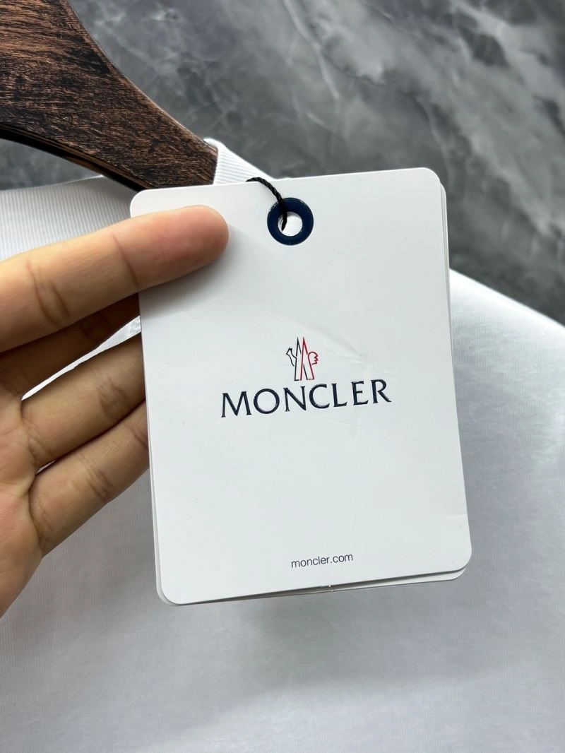 DailyWear Moncler T-Shirts 142310