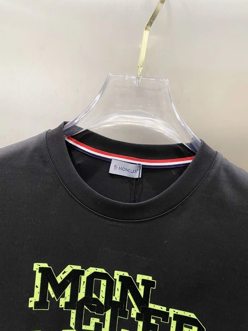 Moncler T-Shirts Flexible 142296