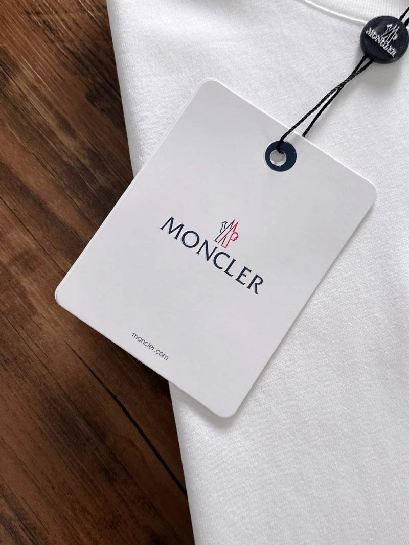 Supportive Moncler T-Shirts 142282