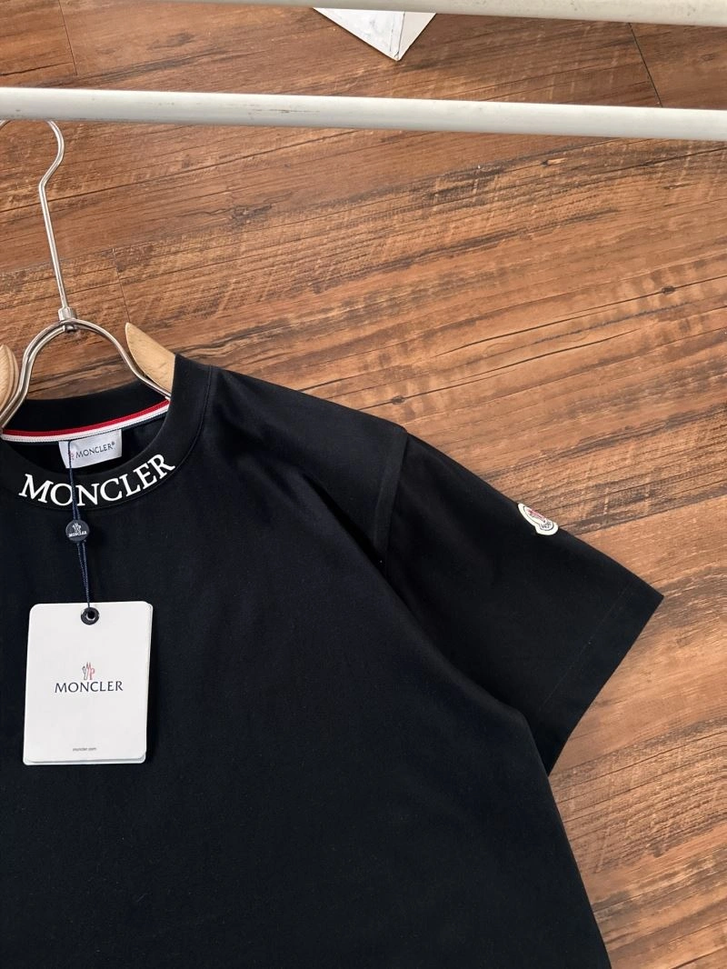 Moncler T-Shirts Thermal 142293