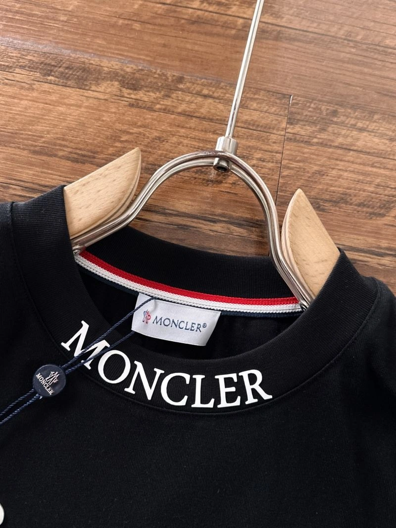 Moncler T-Shirts Thermal 142293