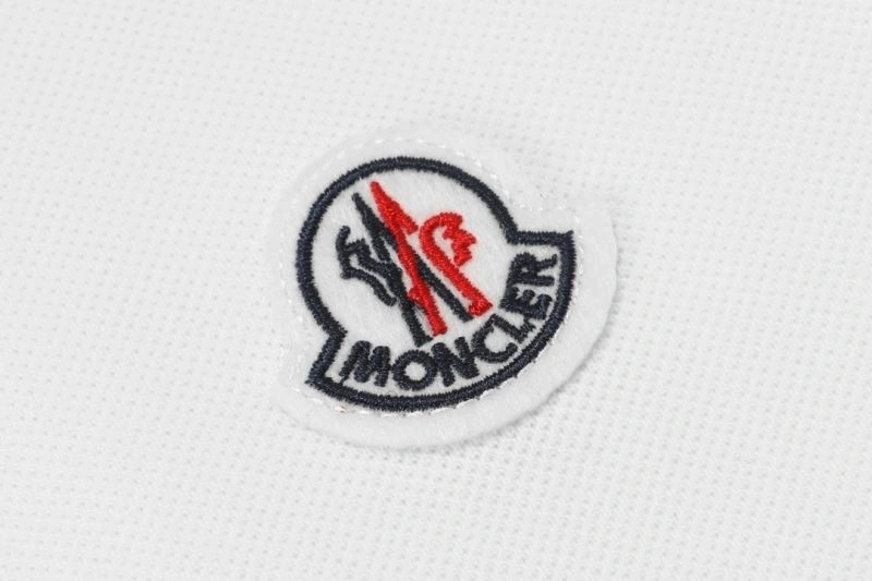 Moncler T-Shirts Durable 142304