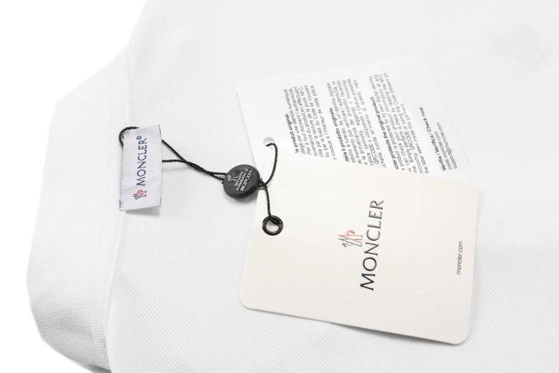 Moncler T-Shirts Durable 142304
