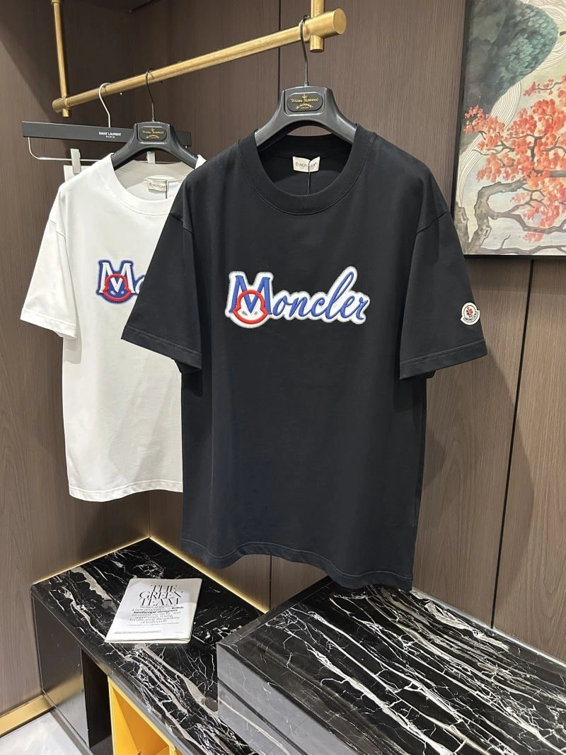 Moncler T-Shirts Minimalist 142269