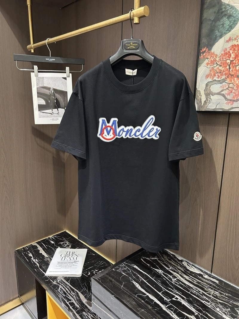 Moncler T-Shirts Minimalist 142269