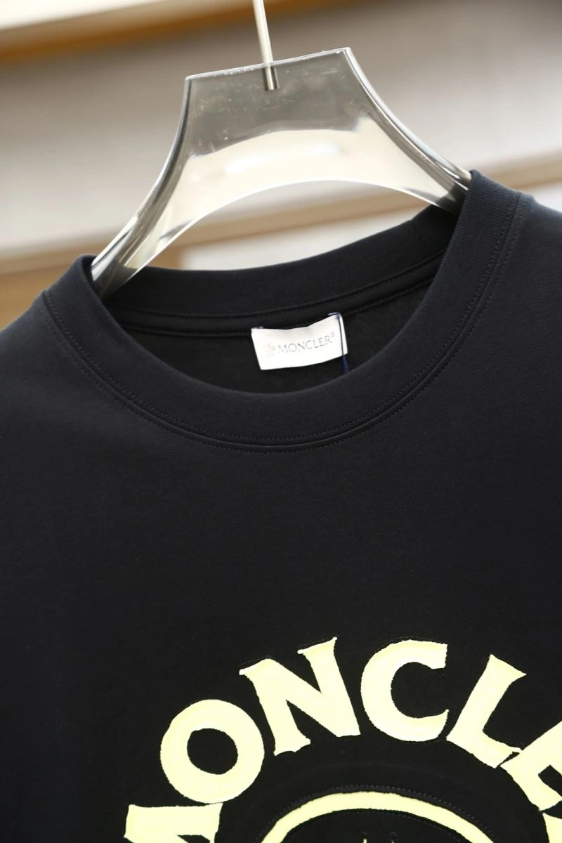 Moncler T-Shirts Neat 142254