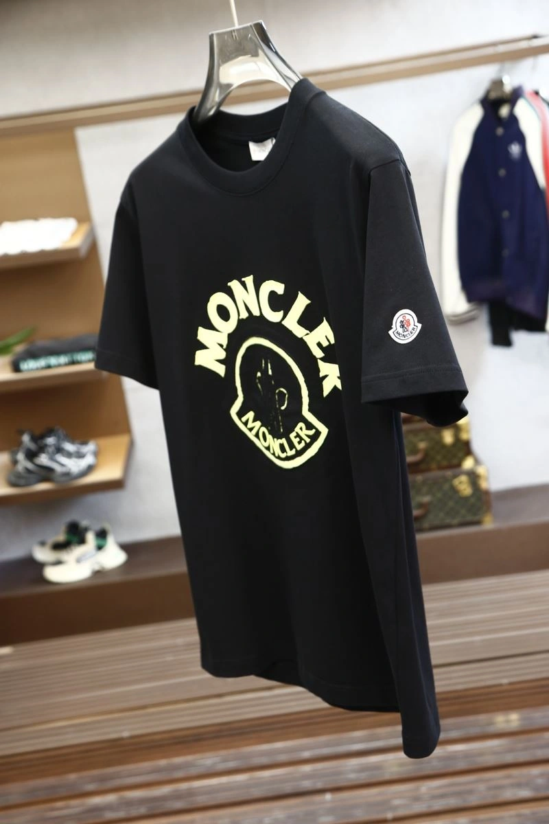 Moncler T-Shirts Neat 142254