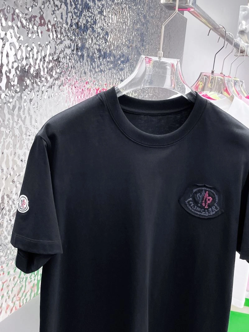 Moncler T-Shirts WaterResistant 142275