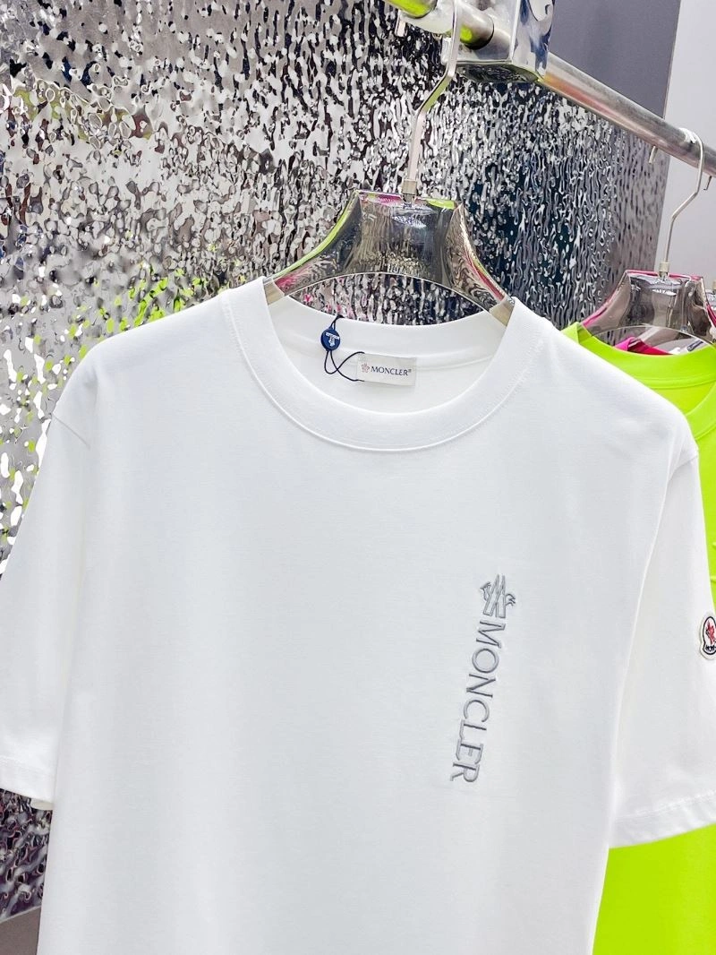 RelaxedFit Moncler T-Shirts 142249
