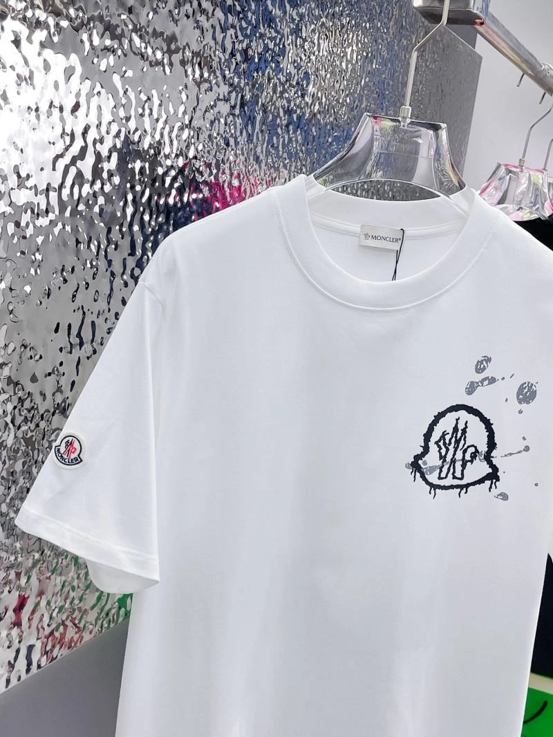 Moncler T-Shirts Cozy 142268