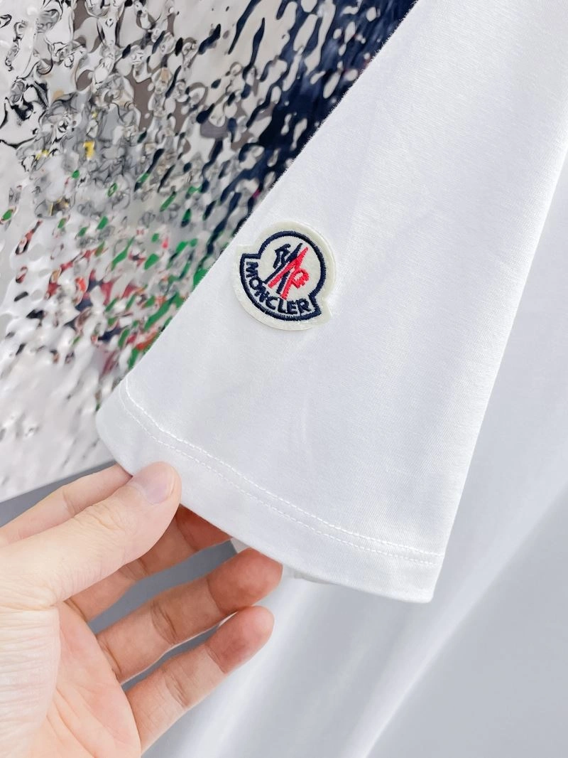 Moncler T-Shirts Cozy 142268