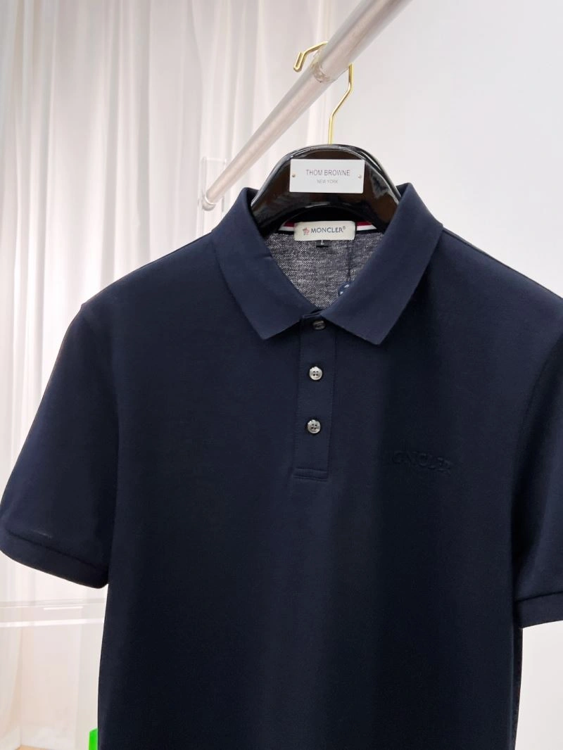 Moncler T-Shirts SmoothTexture 142236