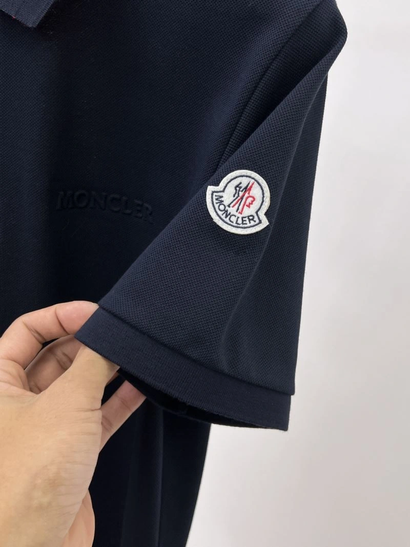 Moncler T-Shirts SmoothTexture 142236