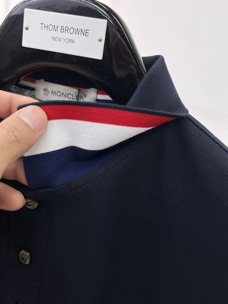 Moncler T-Shirts SmoothTexture 142236