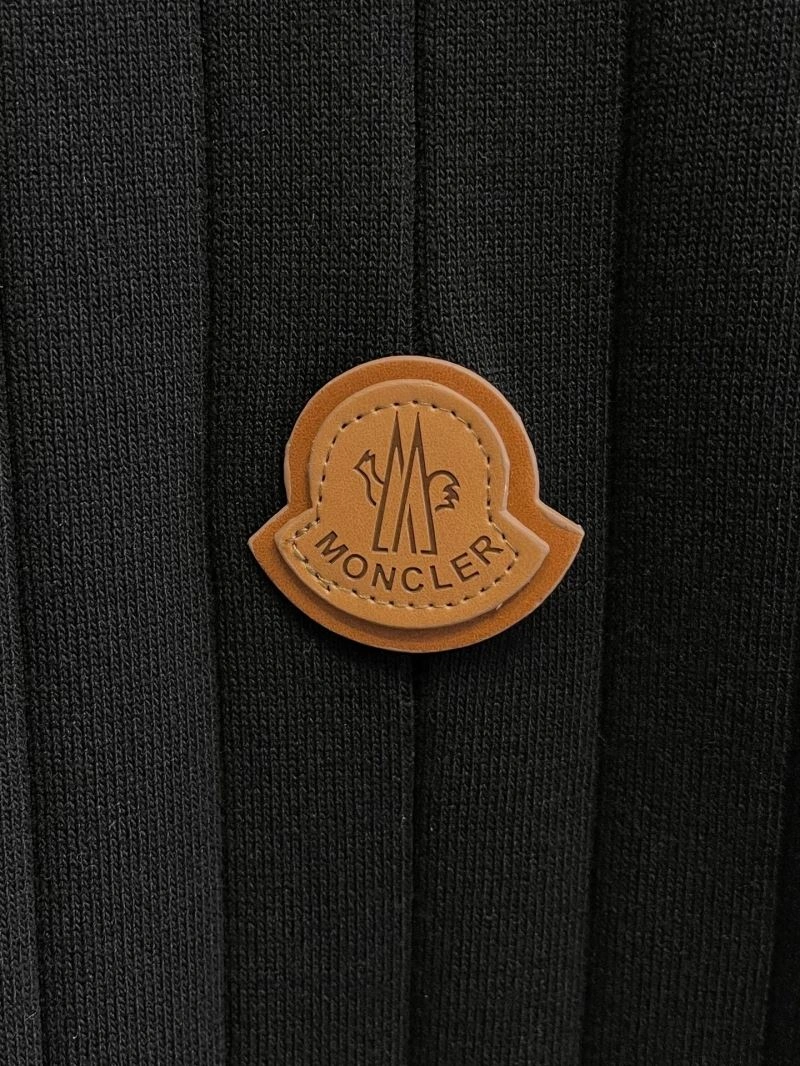 Tailored Moncler T-Shirts 142230