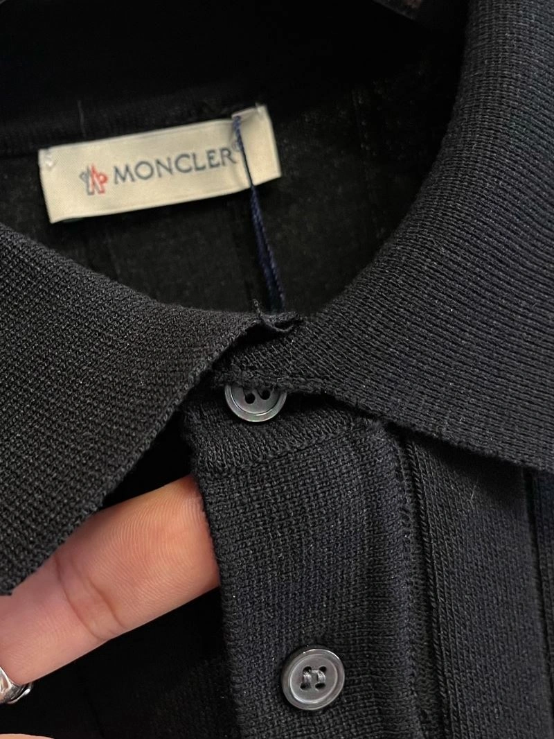 Tailored Moncler T-Shirts 142230