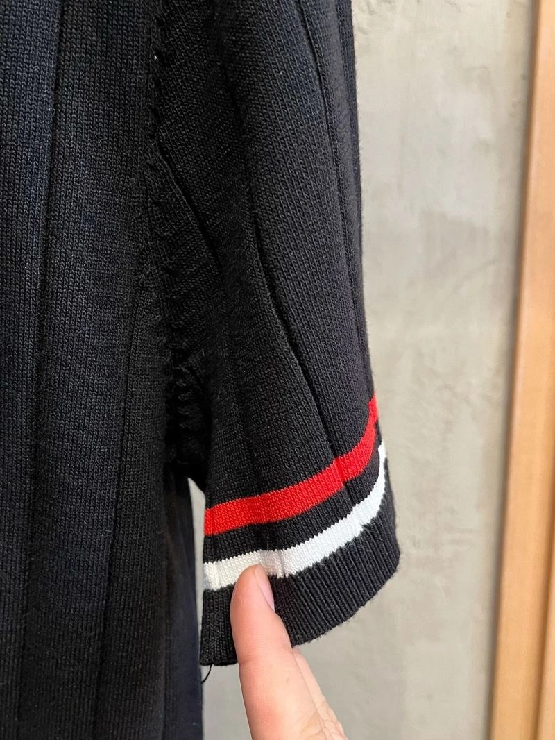 Tailored Moncler T-Shirts 142230