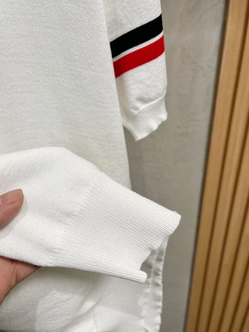 Moncler T-Shirts Breathable 142223