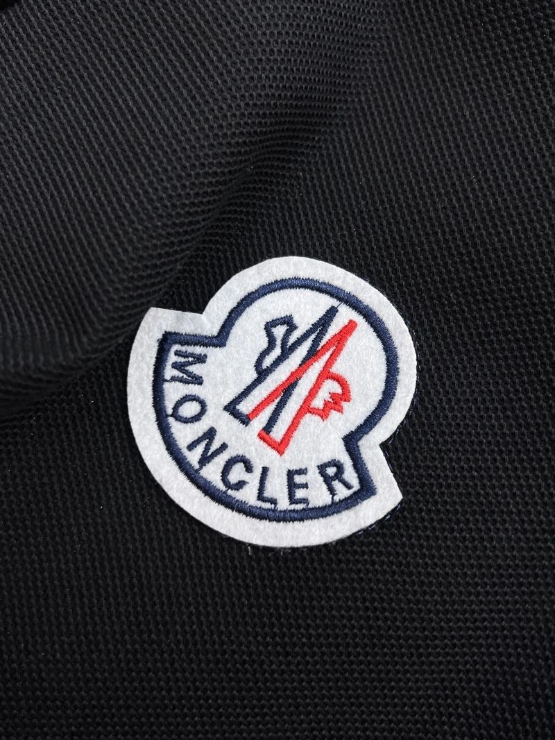 Moncler T-Shirts Resilient 142222