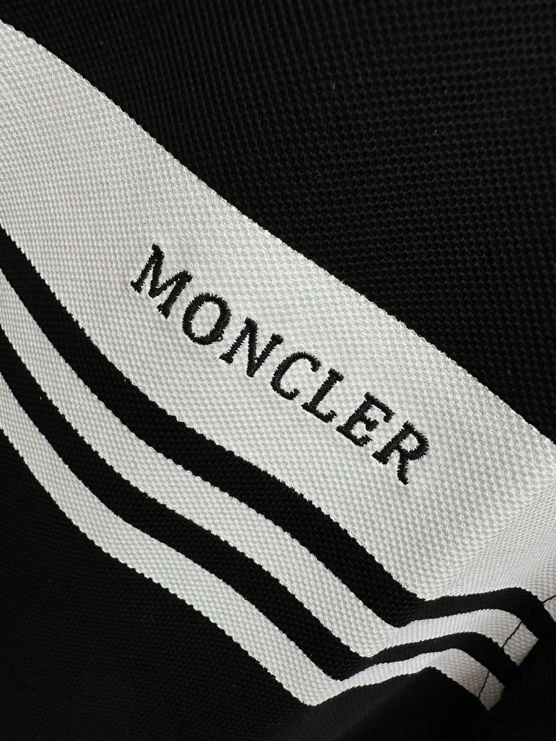 Moncler T-Shirts ZeroBulk 142210