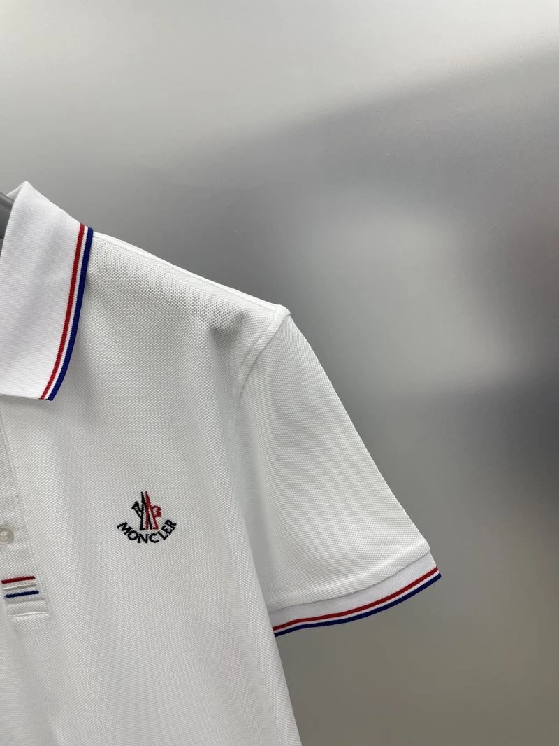 Moncler T-Shirts Soft 142208