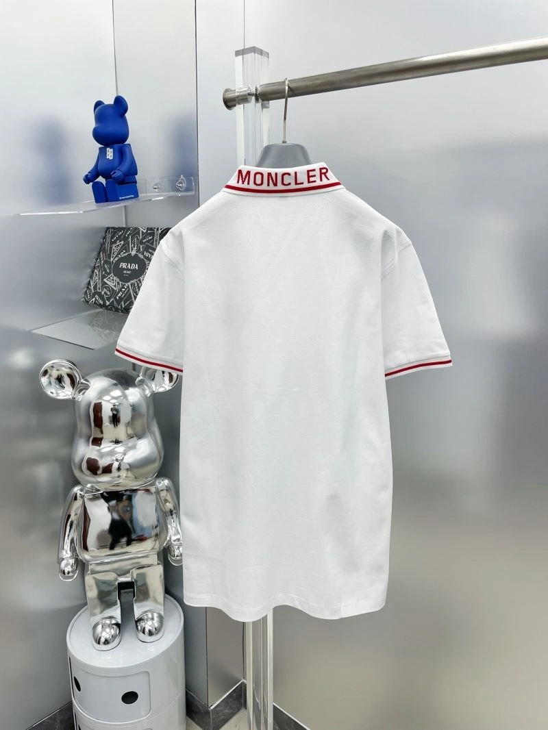 Moncler T-Shirts Vibrant 142228