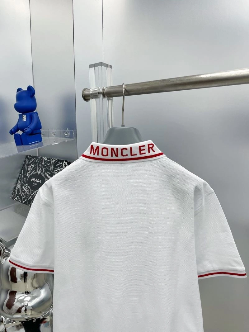 Moncler T-Shirts Vibrant 142228