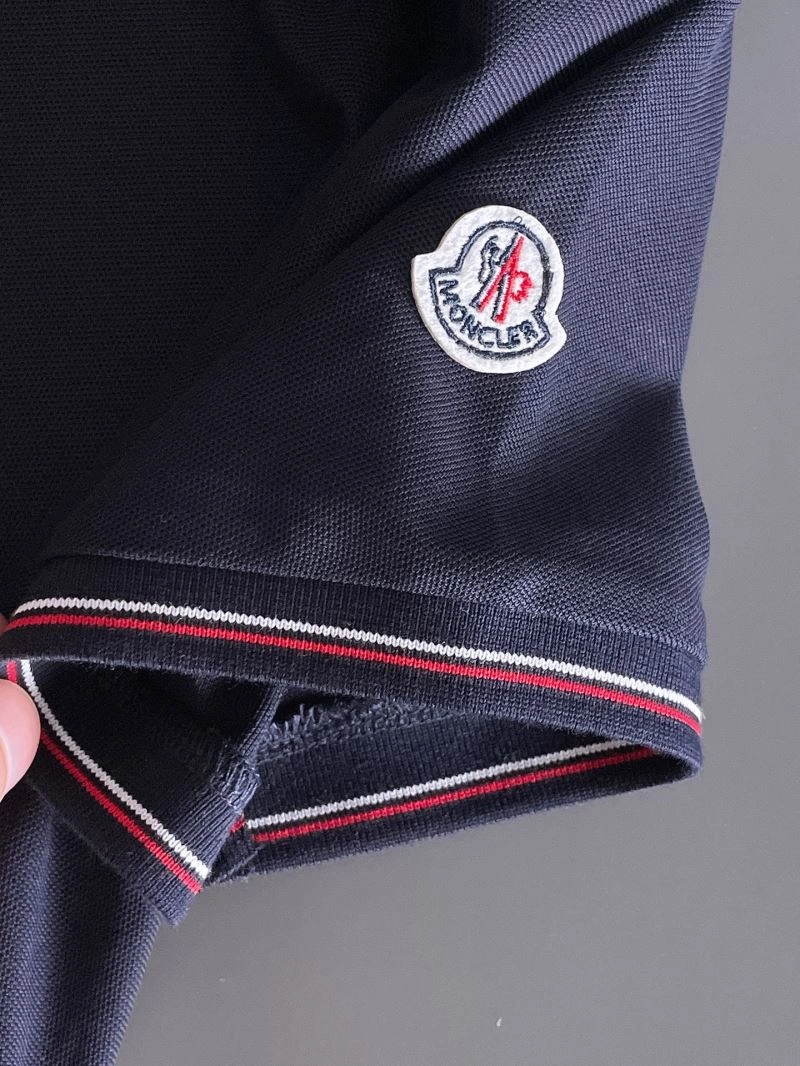 Moncler T-Shirts Lightweight 142190