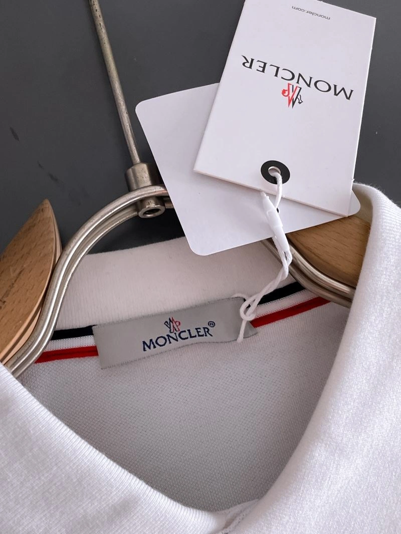 Moncler T-Shirts SunProtective 142188