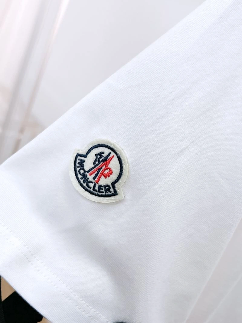 Moncler T-Shirts SunProtective 141800