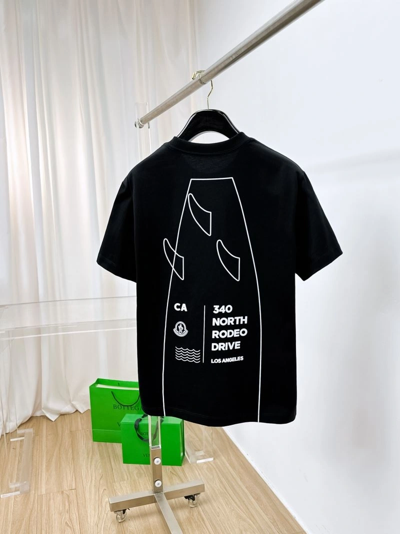 Effortless Moncler T-Shirts 141779