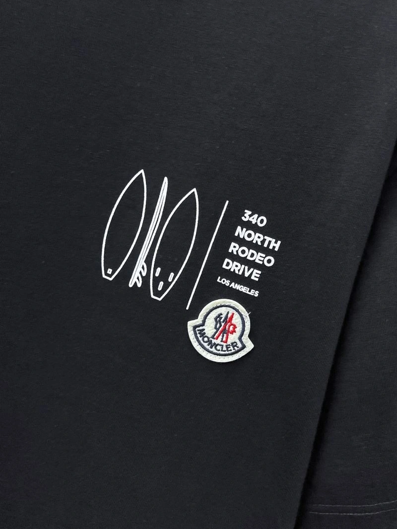 Effortless Moncler T-Shirts 141779