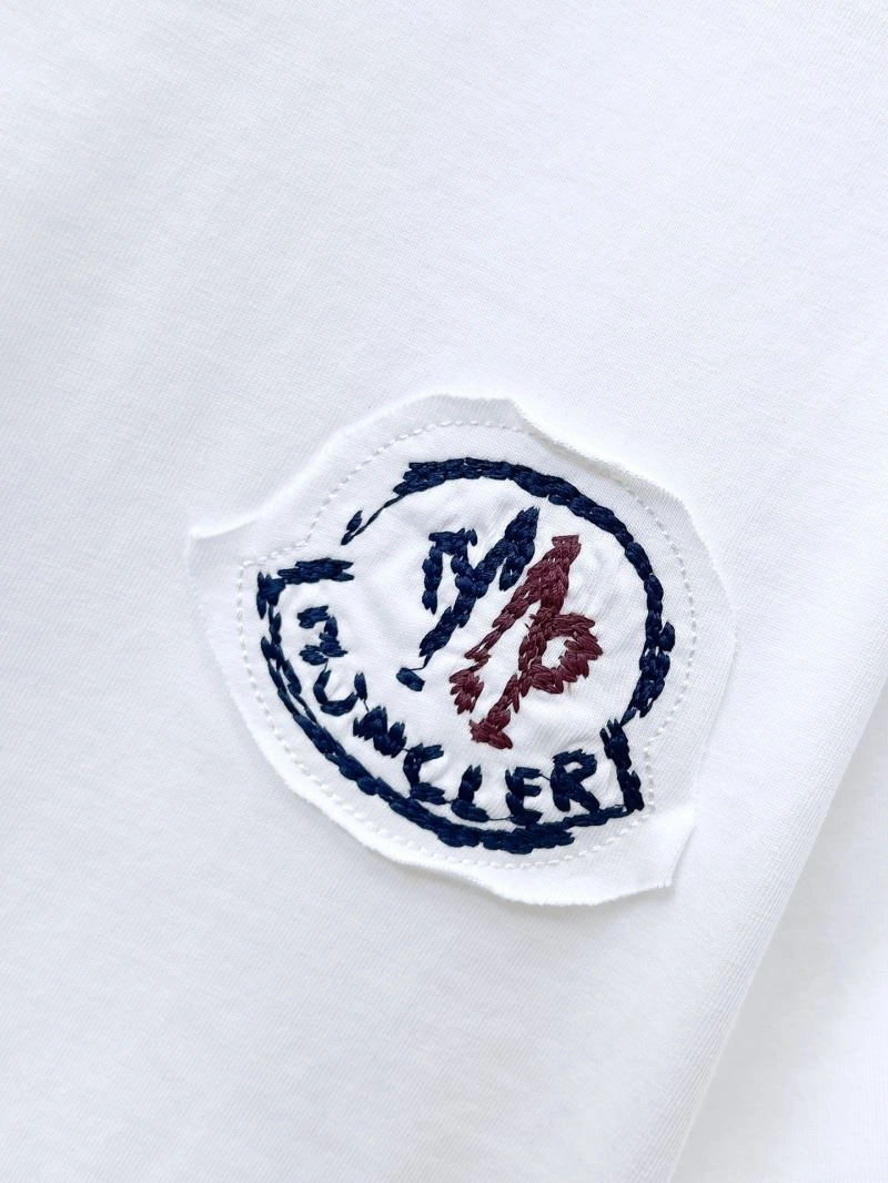 Moncler T-Shirts SmoothTexture 141788