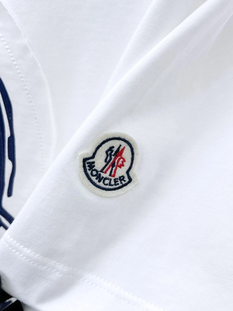 Moncler T-Shirts SmoothTexture 141788