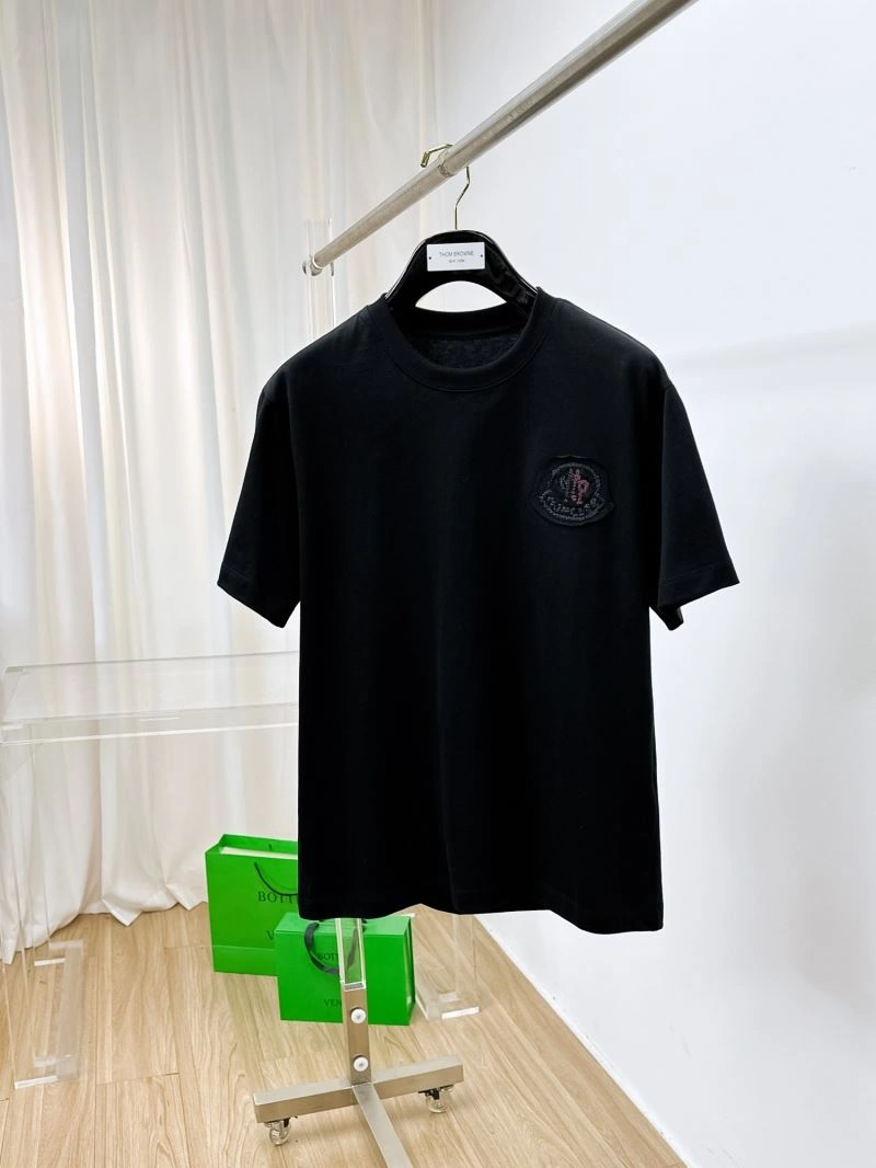 ComfortFit Moncler T-Shirts 141790