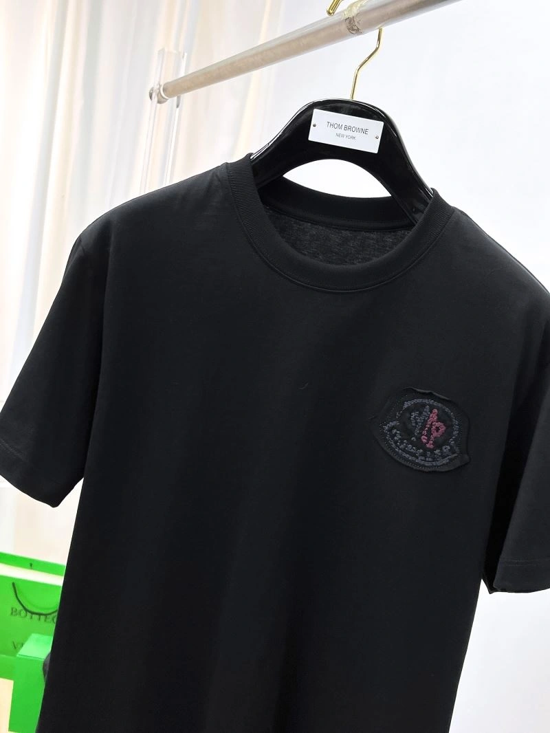 ComfortFit Moncler T-Shirts 141790