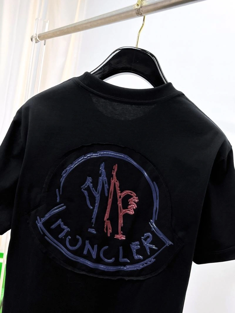 ComfortFit Moncler T-Shirts 141790