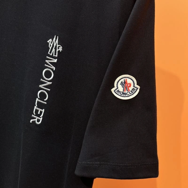 Unisex Moncler T-Shirts 141804