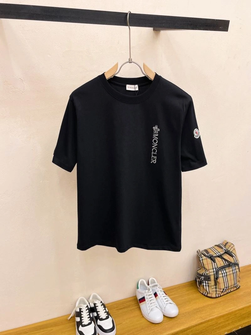 Seasonal Moncler T-Shirts 141780