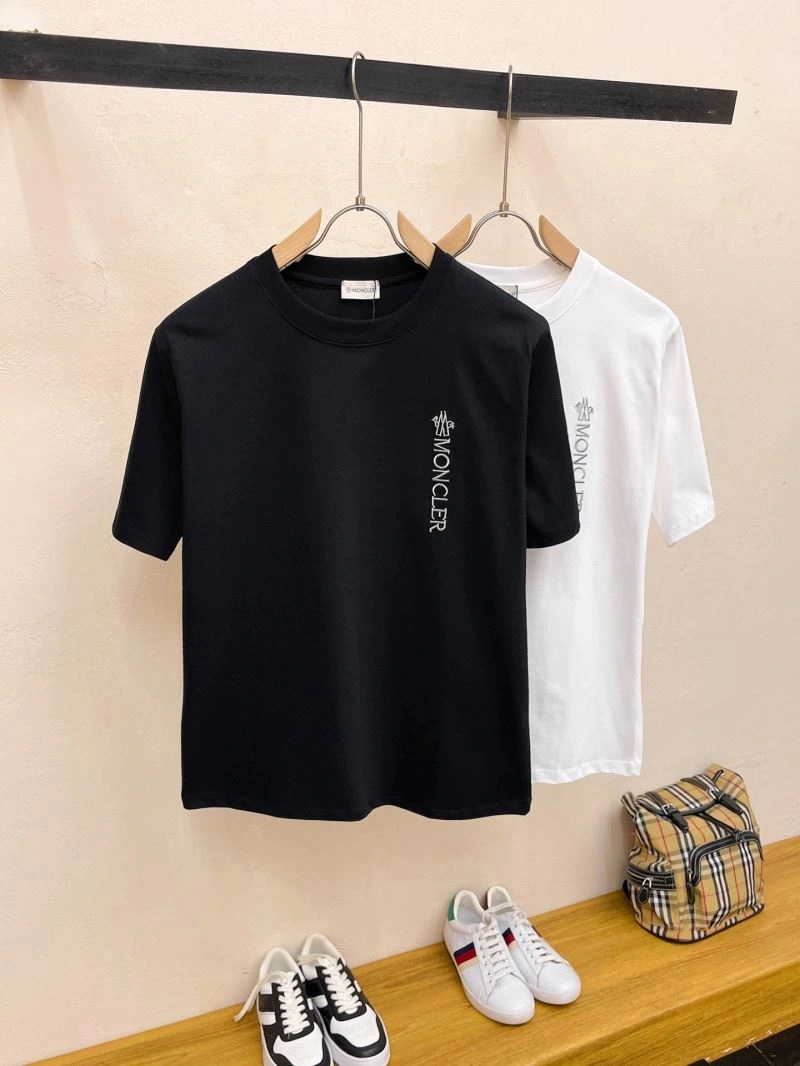 Seasonal Moncler T-Shirts 141780