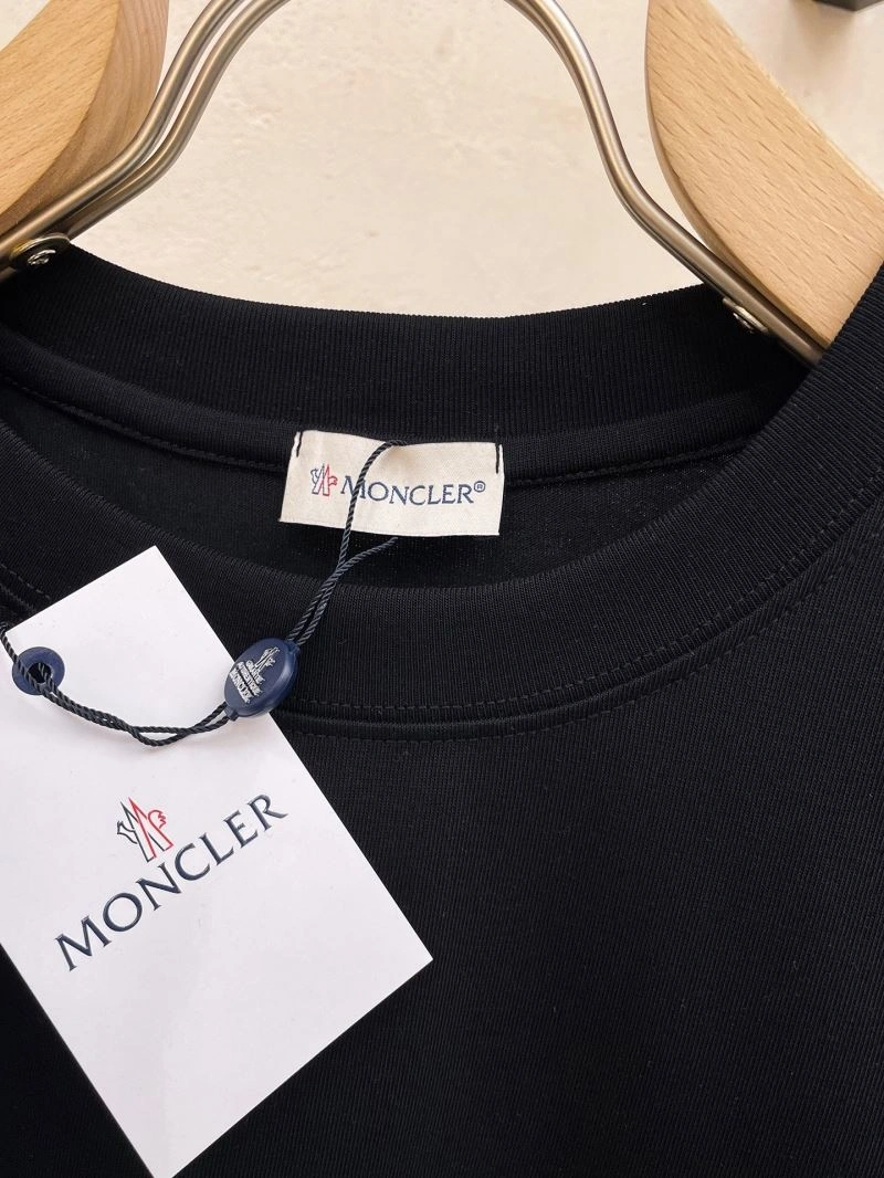 Seasonal Moncler T-Shirts 141780
