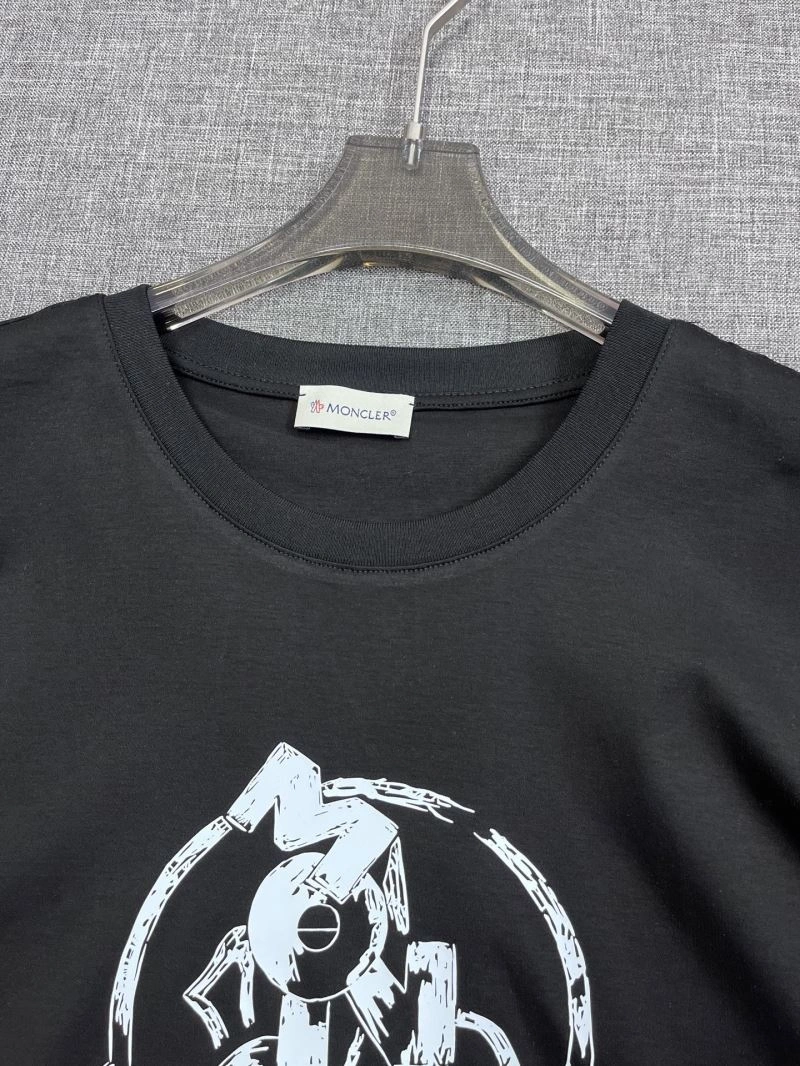 Moncler T-Shirts Supportive 141778