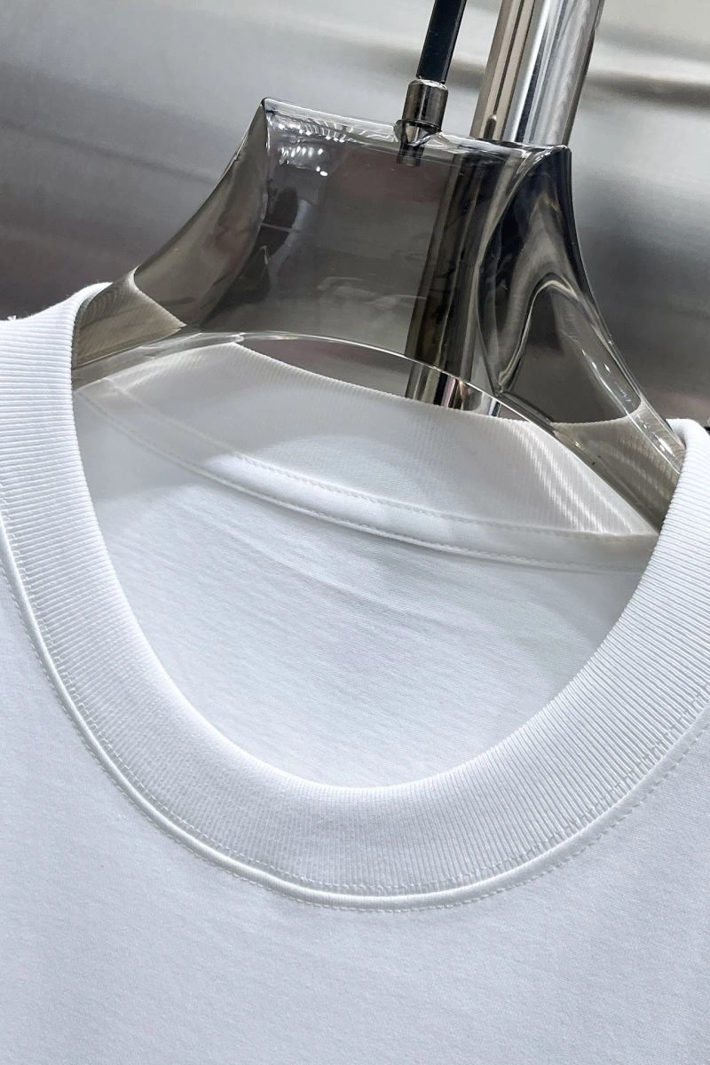 Moncler T-Shirts Versatile 141758