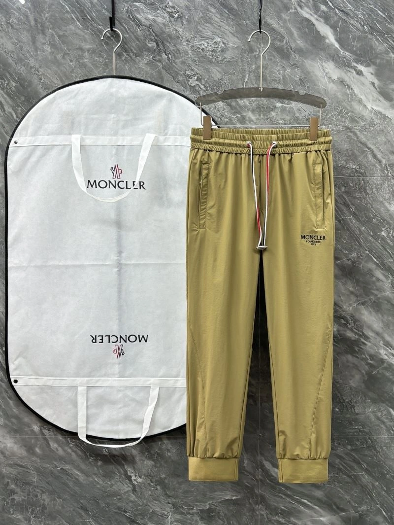 Moncler T-Shirts Durable 141750
