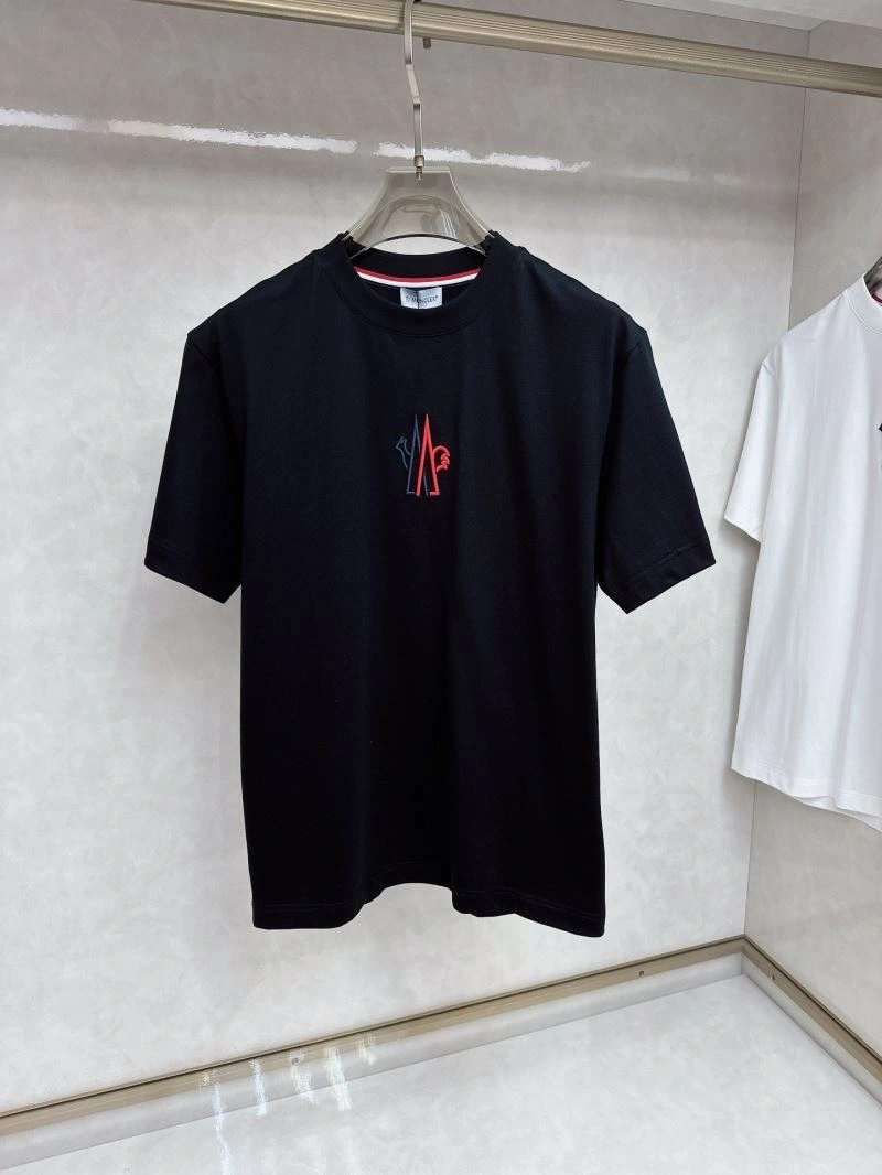 Moncler T-Shirts Lightweight 141755