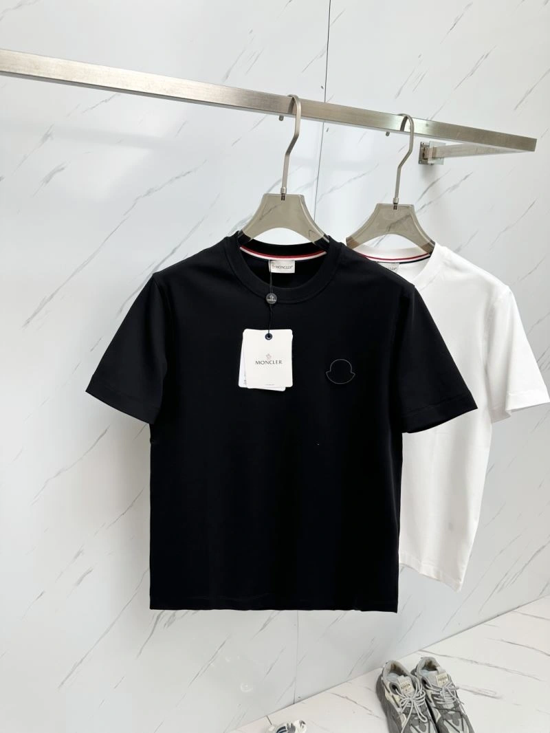 Stylish Moncler T-Shirts 141743