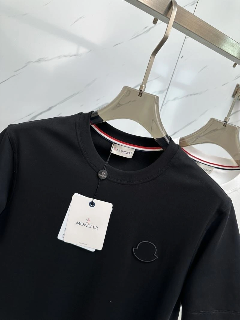 Stylish Moncler T-Shirts 141743