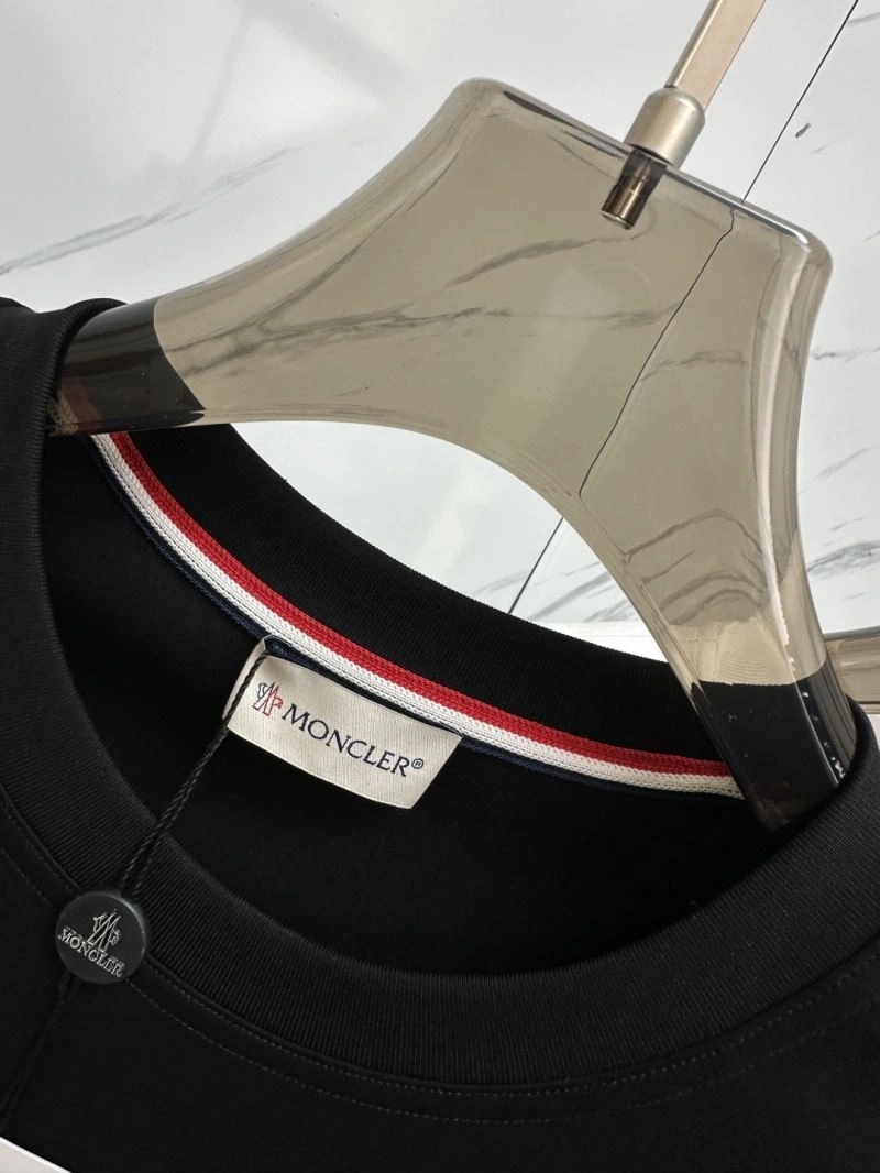 Stylish Moncler T-Shirts 141743